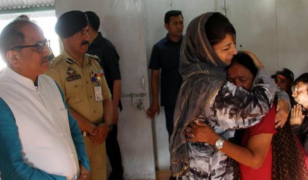 अमरनाथ यात्रा हमले में लश्कर का हाथ : जम्मू एवं कश्मीर पुलिस अमरनाथ यात्रा हमले में लश्कर का हाथ : जम्मू एवं कश्मीर पुलिस