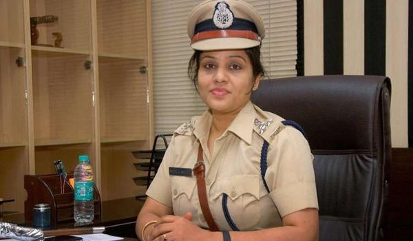 बेंगलुरू जेल में अनियमितता का खुलासा करने वाली IPS का तबादला