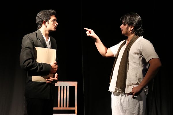 बेबसी ने बेकसूर को बनाया दिया ‘‘फंदी’’ बेबसी ने बेकसूर को बनाया दिया ‘‘फंदी’’