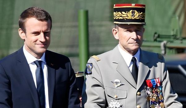 फ्रांस के सेना प्रमुख पियरे डी विलियर्स का इस्तीफा