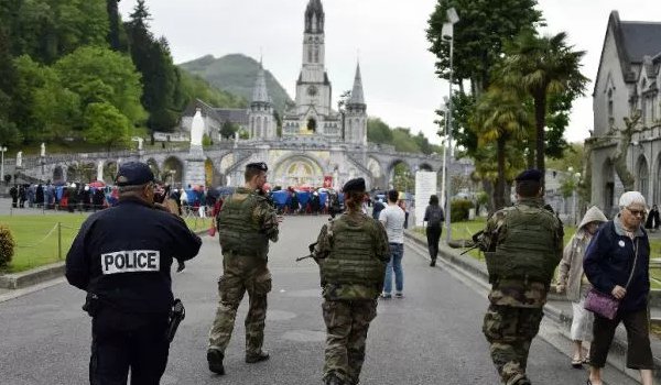 फ्रांस में गोलीबारी, 1 की मौत, छह घायल