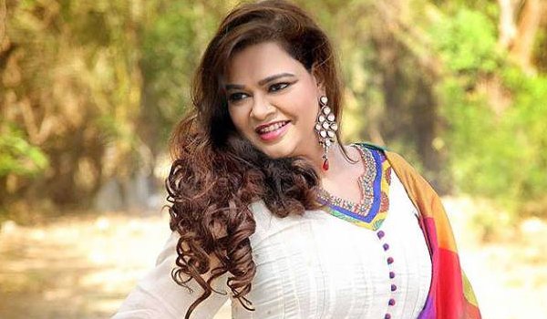 गुलफाम खान अभिनेत्री नहीं तो पेंटर या फाइन आर्टिस्ट होतीं गुलफाम खान अभिनेत्री नहीं तो पेंटर या फाइन आर्टिस्ट होतीं