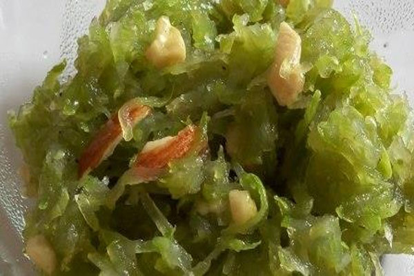 व्रत में बनाएं लौकी का हलवा व्रत में बनाएं लौकी का हलवा
