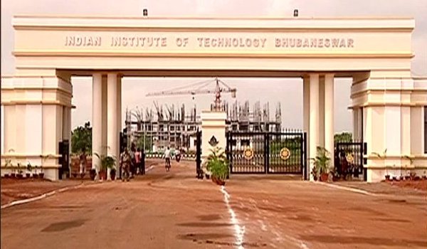 IIT भुवनेश्वर के प्रोफेसर पर PhD छात्रा के यौन उत्पीड़न का आरोप IIT भुवनेश्वर के प्रोफेसर पर PhD छात्रा के यौन उत्पीड़न का आरोप