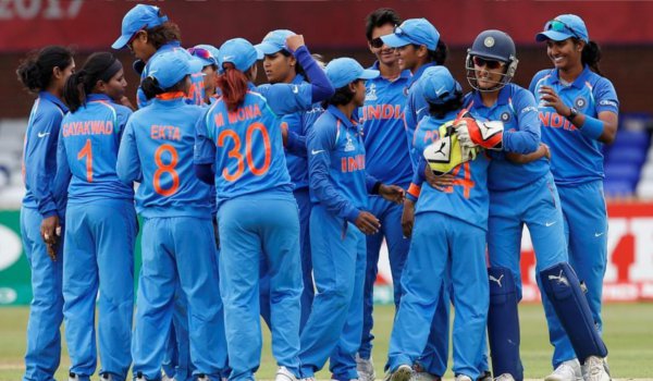 महिला विश्व कप : हरमनप्रीत का शतक, भारत फाइनल में