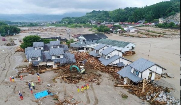 जापान में भारी बारिश से 21 की मौत