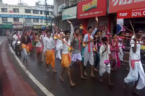 उदयपुर में निकली कावड़ यात्रा, शिव का जलाभिषेक उदयपुर में निकली कावड़ यात्रा, शिव का जलाभिषेक