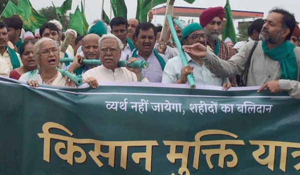 मंदसौर में ‘किसान मुक्ति यात्रा’ को रोका, किसान नेताओं की गिरफ्तारी मंदसौर में ‘किसान मुक्ति यात्रा’ को रोका, किसान नेताओं की गिरफ्तारी