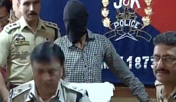 कश्मीर में लश्कर के मॉड्यूल का भंडाफोड़ कश्मीर में लश्कर के मॉड्यूल का भंडाफोड़