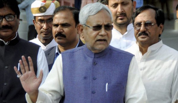 भ्रष्टाचार के खिलाफ लड़ाई में जुड़ने के लिए नीतीश को बधाई : मोदी भ्रष्टाचार के खिलाफ लड़ाई में जुड़ने के लिए नीतीश को बधाई : मोदी