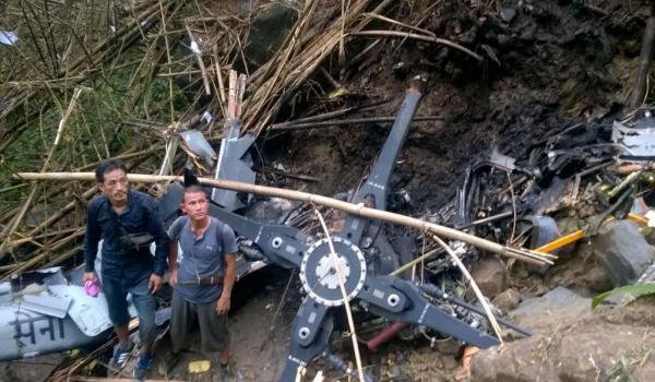 आईएएफ हेलीकॉप्टर का मलबा मिला, क्रू के तीन सदस्यों के शव बरामद