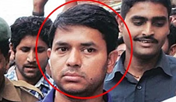 ED ने Money Laundering मामले में लालू के दामाद से की पूछताछ ED ने Money Laundering मामले में लालू के दामाद से की पूछताछ