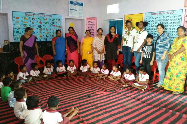 बैलीज की प्रथम महिला ने आंगनबाड़ी केन्द्र देखा और… बैलीज की प्रथम महिला ने आंगनबाड़ी केन्द्र देखा और…