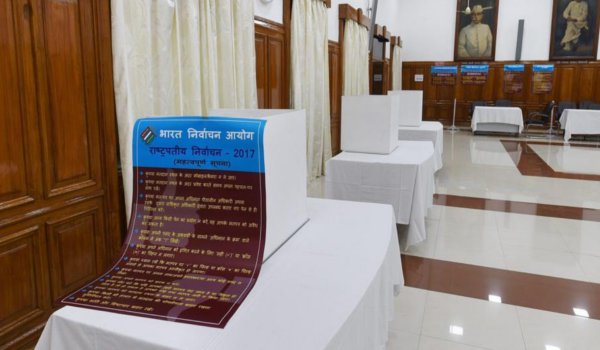 राष्ट्रपति चुनाव में खास पेन से डाले जाएंगे मत राष्ट्रपति चुनाव में खास पेन से डाले जाएंगे मत