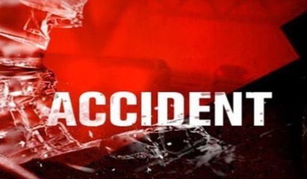 ग्वालियर में ट्रक-ट्रैक्टर की टक्कर, 5 की मौत, 30 घायल ग्वालियर में ट्रक-ट्रैक्टर की टक्कर, 5 की मौत, 30 घायल