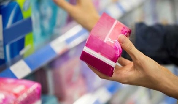सैनेटरी नैपकिन पर GST, आखिर सरकार का इरादा क्या है? सैनेटरी नैपकिन पर GST, आखिर सरकार का इरादा क्या है?