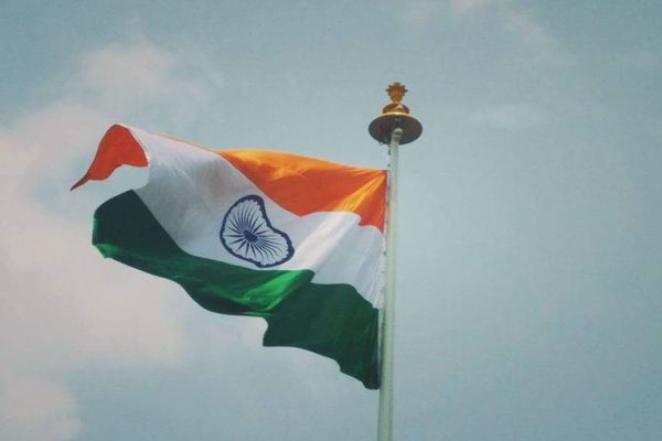 उदयपुर एयरपोर्ट पर फहराया 108 फीट ऊंचा तिरंगा उदयपुर एयरपोर्ट पर फहराया 108 फीट ऊंचा तिरंगा