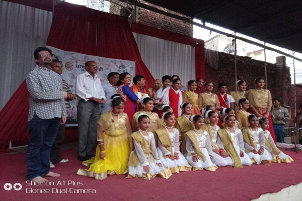 संस्कार भारती की कृष्ण बनो प्रतियोगिता : बच्चे बच्चे में नजर आए कान्हा संस्कार भारती की कृष्ण बनो प्रतियोगिता : बच्चे बच्चे में नजर आए कान्हा