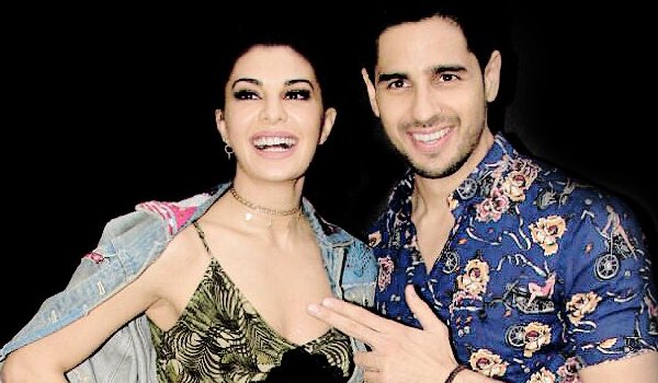 A Gentleman: Sidharth Malhotra, Jacqueline Fernandez attend Pro Kabaddi League on independence day