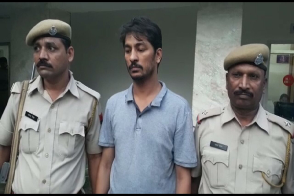 बम विस्फोट में काम आने वाले अमोनियम नाइट्रेट का अवैध कारोबारी उदयपुर में अरेस्ट बम विस्फोट में काम आने वाले अमोनियम नाइट्रेट का अवैध कारोबारी उदयपुर में अरेस्ट