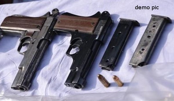 बंगाल में स्वतंत्रता दिवस से पहले हथियार जब्त, 1 अरेस्ट बंगाल में स्वतंत्रता दिवस से पहले हथियार जब्त, 1 अरेस्ट