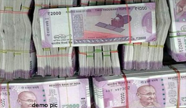 Ex MLA सुमेश और कारोबारी गगन के 12 ठिकानों पर ED का छापा Ex MLA सुमेश और कारोबारी गगन के 12 ठिकानों पर ED का छापा
