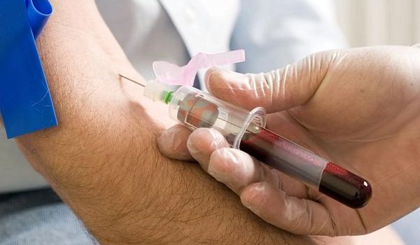 कैंसर के इलाज में सहायक हो सकती है नई रक्त जांच पद्धति