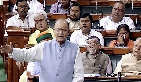भारतीय सेना पाकिस्तान सीमा पर हावी : अरुण जेटली भारतीय सेना पाकिस्तान सीमा पर हावी : अरुण जेटली