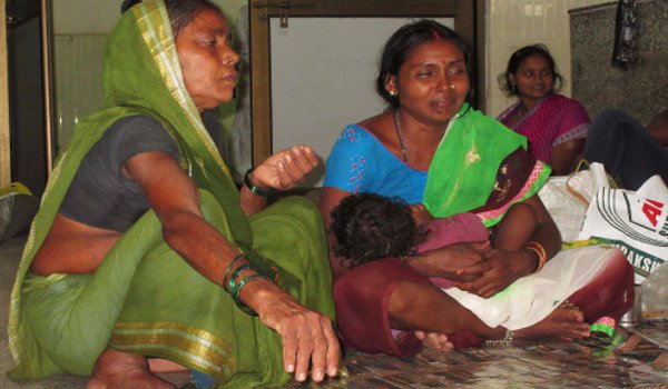 गोरखपुर में 30 बच्चों की मौतों की समीक्षा करेंगे मंत्री
