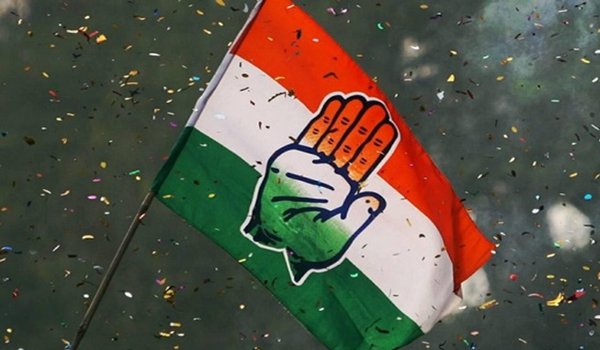 कांग्रेस ने गुजरात के 14 बागी विधायकों को निष्कासित किया