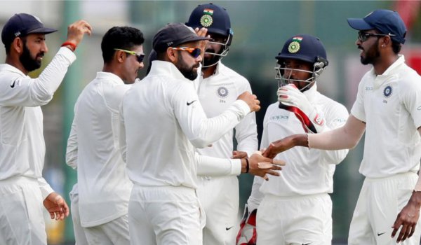 कोलम्बो टेस्ट : अश्विन ने श्रीलंका को फॉलोऑन पर मजबूर किया