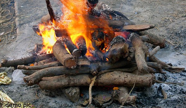 तेरा ठिकानों तो शमशान में हैं… तेरा ठिकानों तो शमशान में हैं…