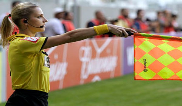 फीफा अंडर-17 विश्व कप के लिए इस बार महिला रेफरी भी नियुक्त