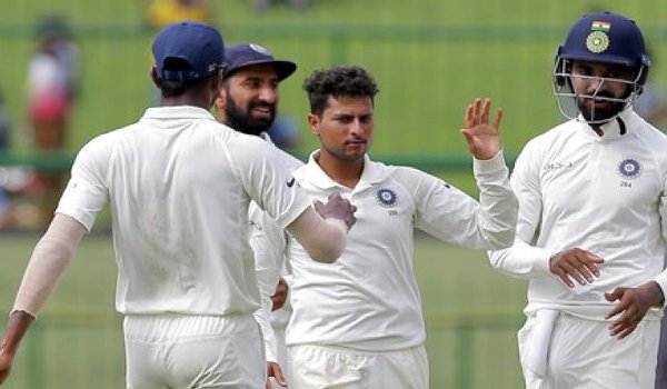 कैंडी टेस्ट : श्रीलंका फॉलोऑन को मजबूर, भारत ने कसा शिकंजा