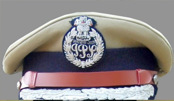 छत्तीसगढ़ में 2 IPS अफसरों की सेवा खत्म, डिप्टी जेलर निलंबित छत्तीसगढ़ में 2 IPS अफसरों की सेवा खत्म, डिप्टी जेलर निलंबित