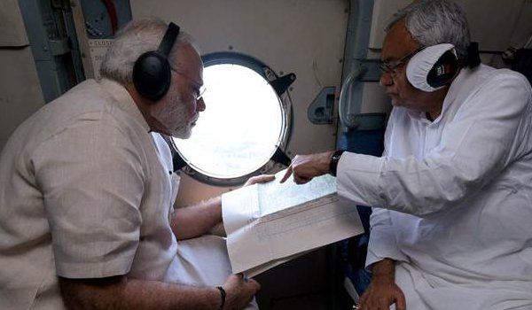 बिहार में बाढ़ग्रस्त जिलों के हवाई सर्वेक्षण के बाद मोदी की समीक्षा बैठक