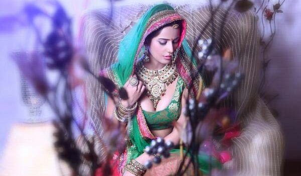 Poonam Pandey turns from sexy to susheel
