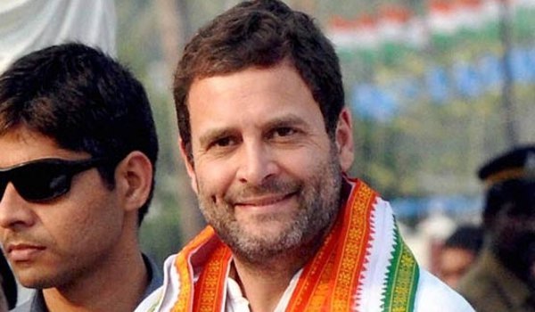 लखनऊ पहुंचे राहुल ने किसानों को दिया मदद का भरोसा लखनऊ पहुंचे राहुल ने किसानों को दिया मदद का भरोसा