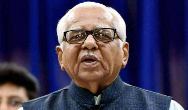 राम नाईक ने म्यांमार में जफर की दरगाह पर चढ़ाए फूल राम नाईक ने म्यांमार में जफर की दरगाह पर चढ़ाए फूल
