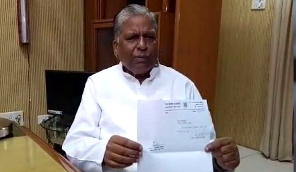 सपा के अशोक बाजपेयी का पार्टी, एमएलसी पद से इस्तीफा सपा के अशोक बाजपेयी का पार्टी, एमएलसी पद से इस्तीफा