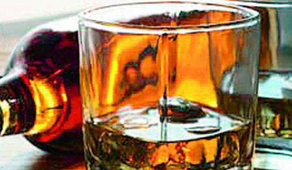 मणिपुर में जहरीली शराब पीने से 5 की मौत मणिपुर में जहरीली शराब पीने से 5 की मौत