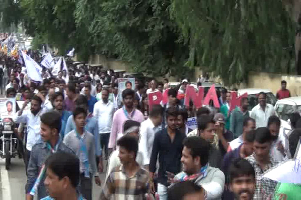 छात्रसंघ चुनाव: उदयपुर में उड़ रही नियमों की धज्जियां 