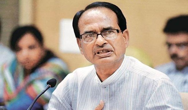 शिवराज ने Triple Talaq पर सर्वोच्च न्यायालय के आदेश को सराहा शिवराज ने Triple Talaq पर सर्वोच्च न्यायालय के आदेश को सराहा