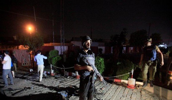 लाहौर में ट्रक विस्फोट, 1 मरा, 45 घायल
