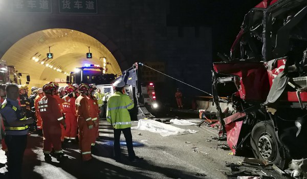 चीन में एक्सप्रेसवे पर दुर्घटना, 36 की मौत, 13 घायल