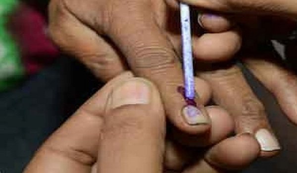 मध्यप्रदेश : 44 नगर निकायों के चुनाव में 66 फीसदी मतदान मध्यप्रदेश : 44 नगर निकायों के चुनाव में 66 फीसदी मतदान