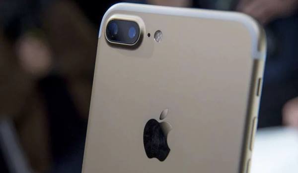 एप्पल कर सकती है 1000 डॉलर का ‘आईफोन एक्स’ लांच