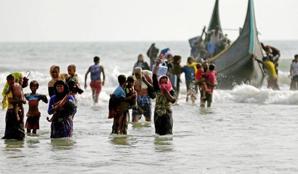 बांग्लादेश से लगे समुद्र में नौका पलटी, 6 रोहिंग्या शरणार्थियों की मौत