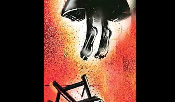chhattisgarh : girl found hanging inside classroom in Jagdalpur