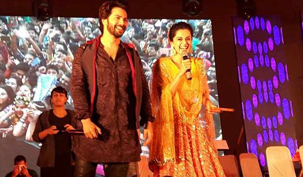 ‘जुड़वा 2’ की टीम ने अहमदाबाद में खेला डांडिया ‘जुड़वा 2’ की टीम ने अहमदाबाद में खेला डांडिया